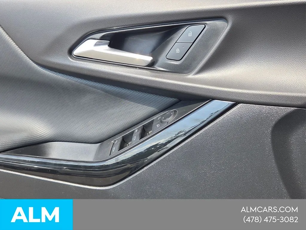 2025 Chevrolet Equinox LT - Photo 26