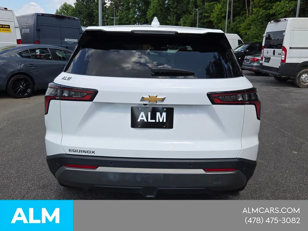 2025 Chevrolet Equinox LT - Photo 11