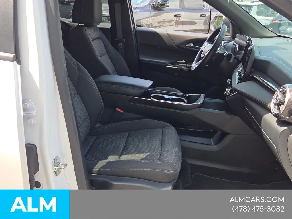 2025 Chevrolet Equinox LT - Photo 15