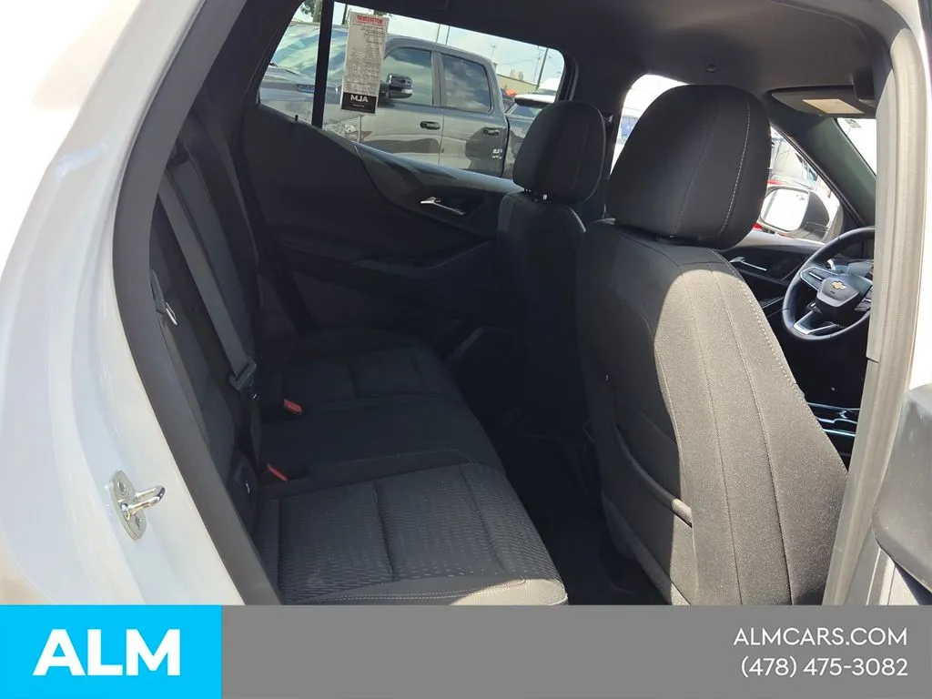 2025 Chevrolet Equinox LT - Photo 14