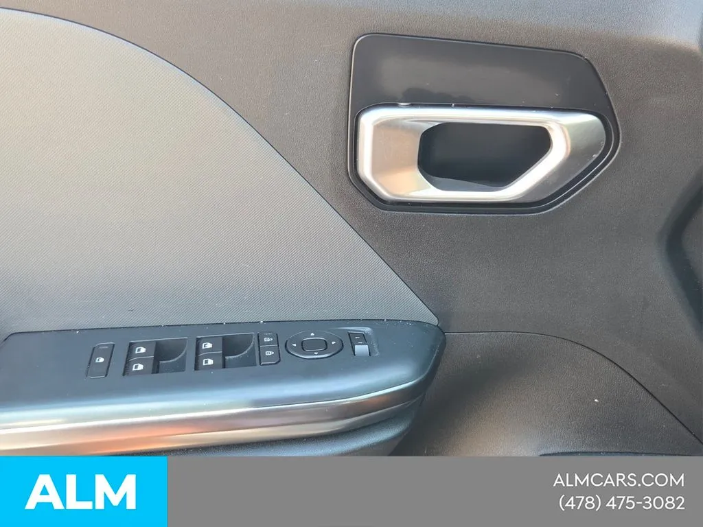 2025 Kia K4 LXS - Photo 28