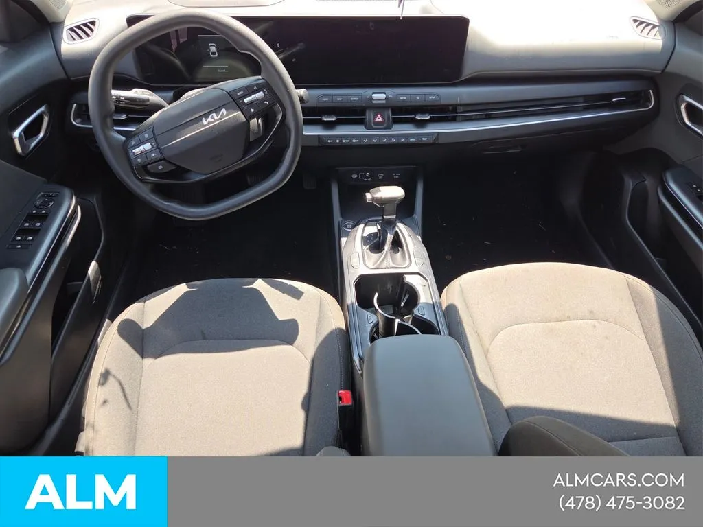 2025 Kia K4 LXS - Photo 7