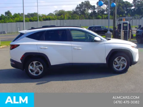 More photos of 2024 Hyundai Tucson SEL at ALM Mazda Macon, GA