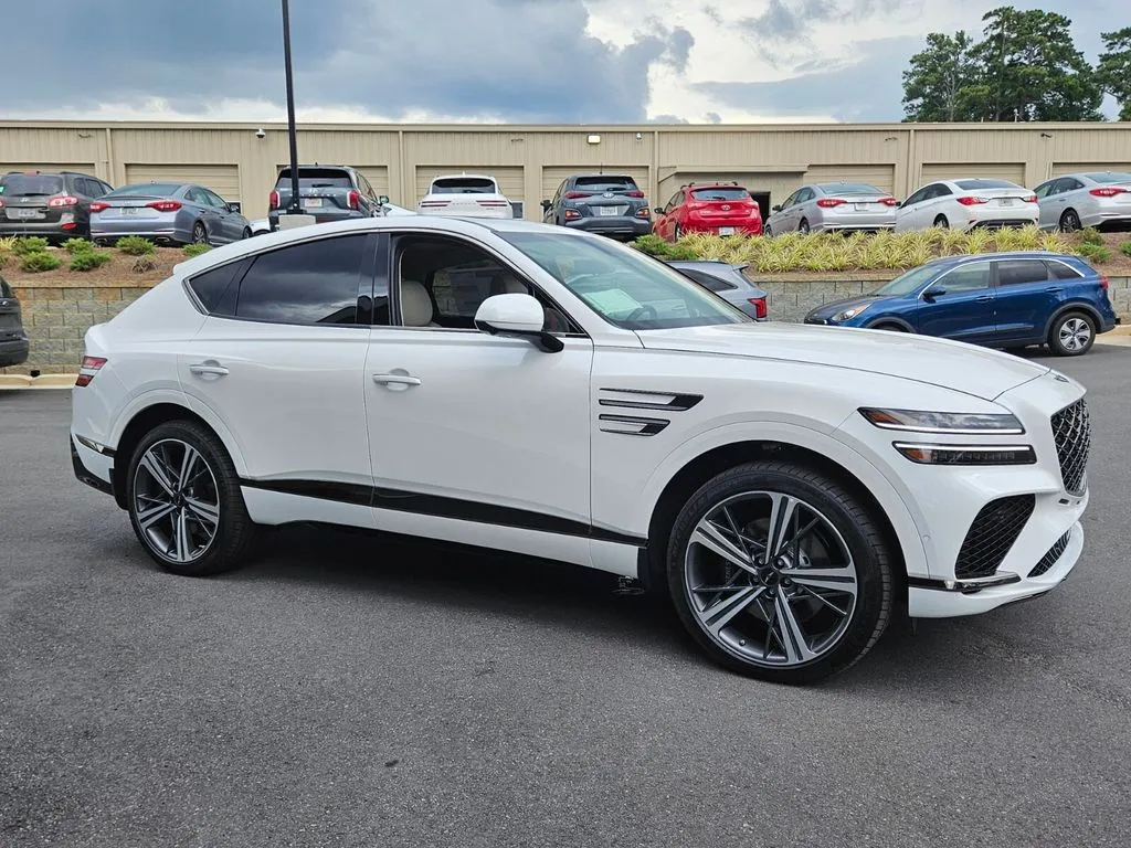2025 Genesis GV80 E-SC's photo