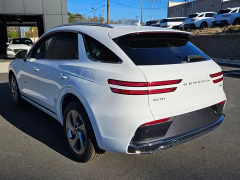 More photos of 2026 Genesis GV70 2.5T Select at Genesis Macon, GA