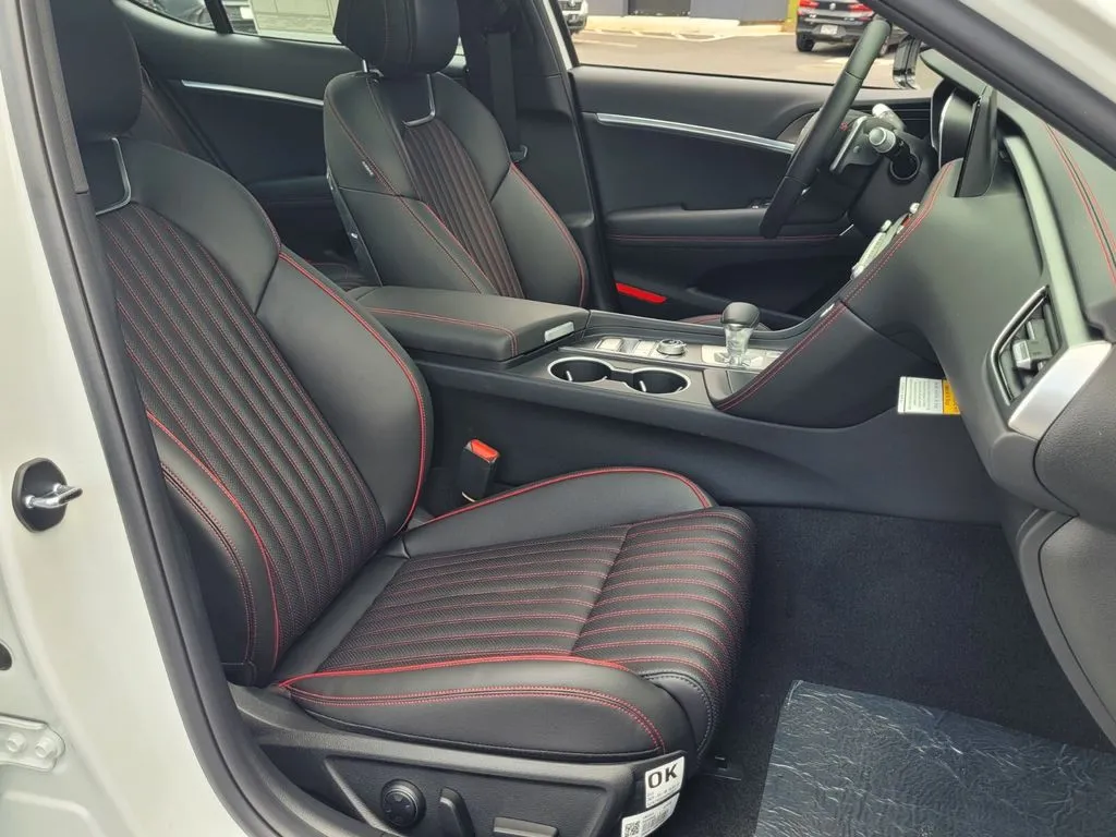 2026 GENESIS G70 Sport Prestige - Photo 17