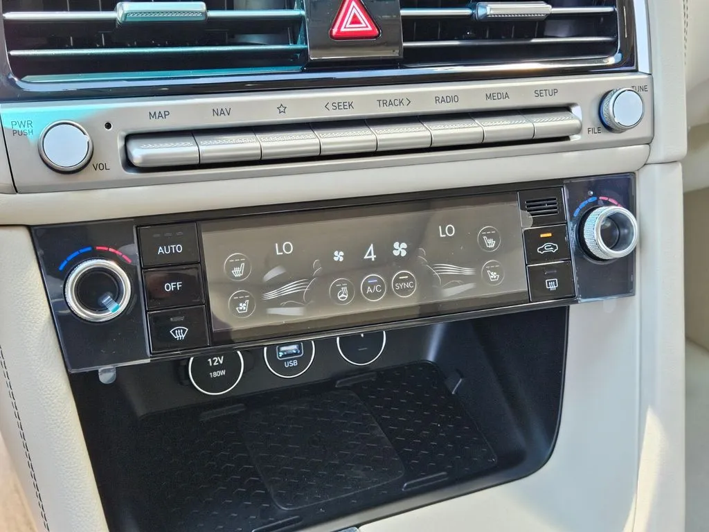 2026 GENESIS G70 Prestige - Photo 24