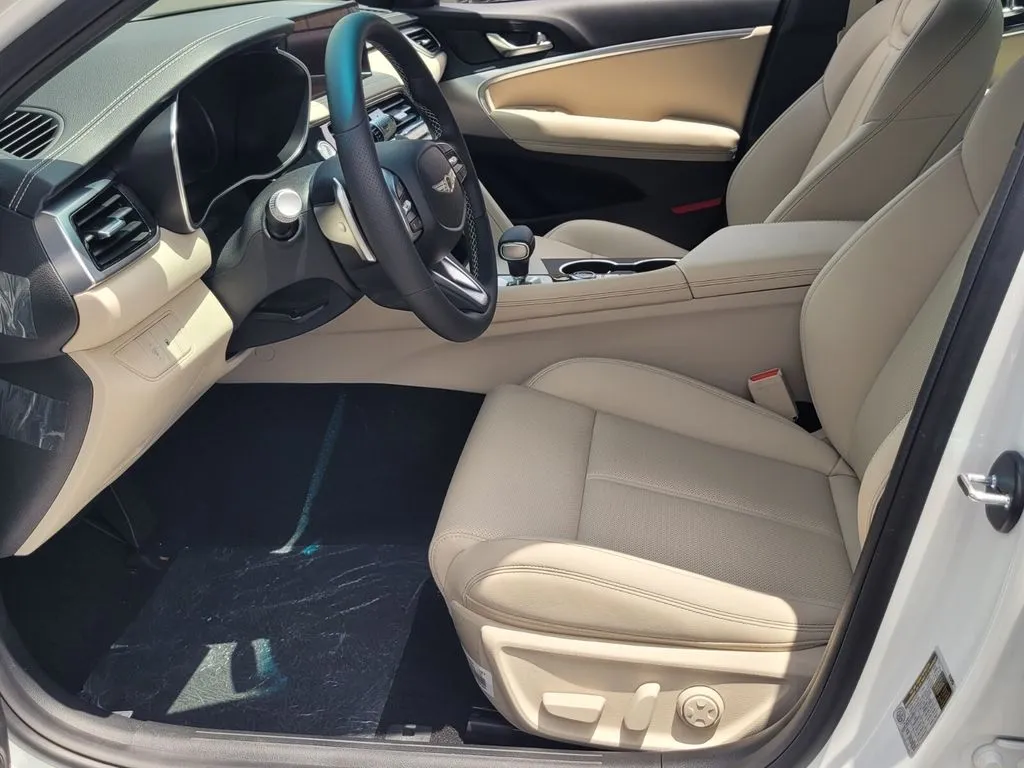 2026 GENESIS G70 Standard - Photo 12