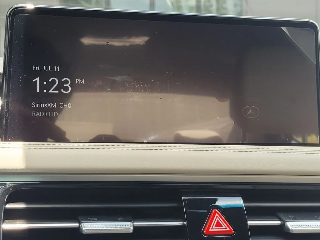 2026 GENESIS G70 Standard - Photo 17