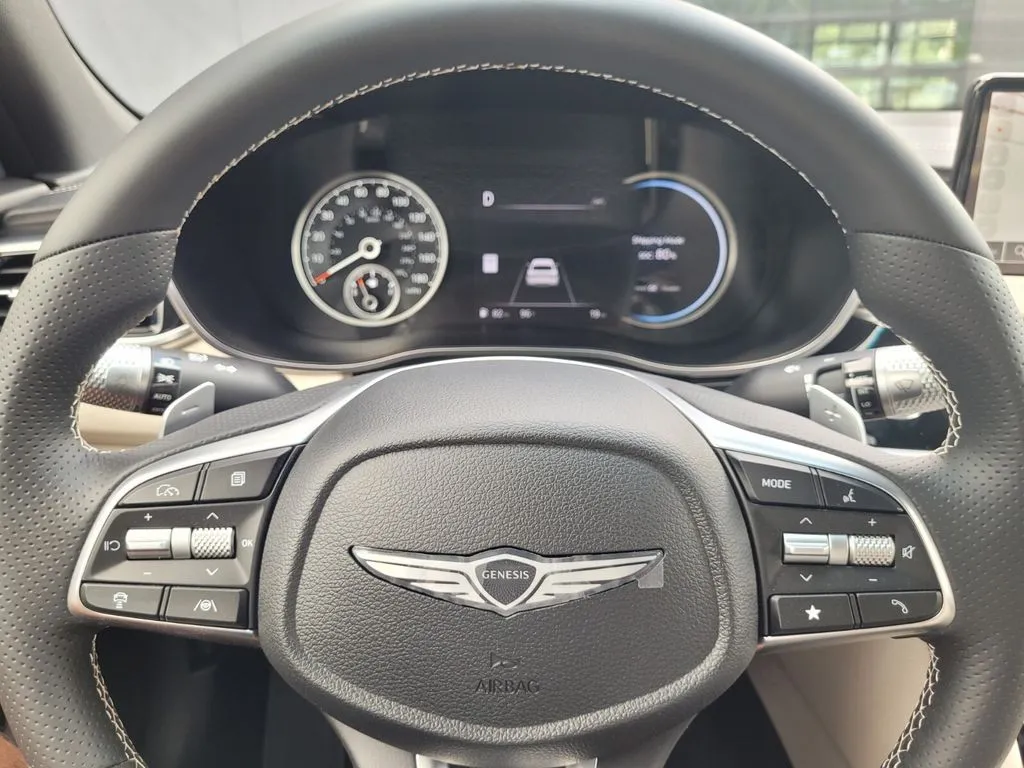 2026 GENESIS G70 Standard - Photo 24