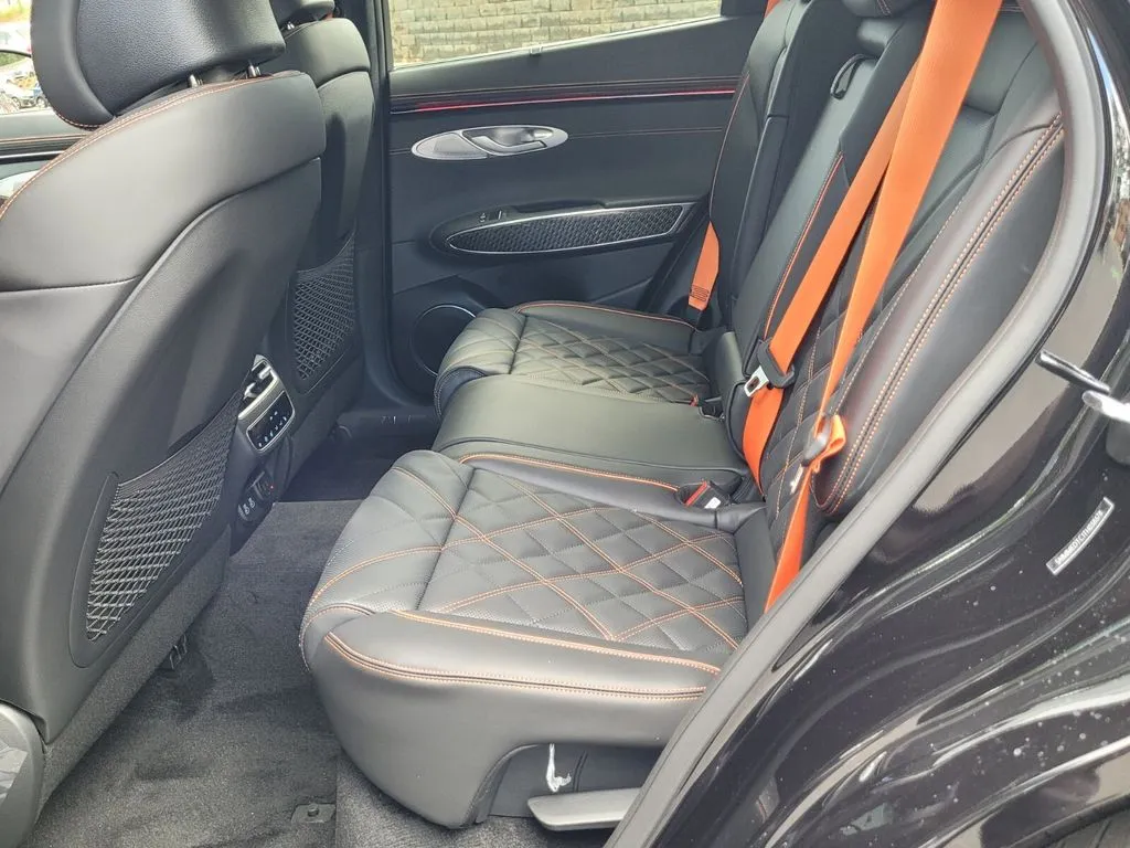 2026 GENESIS GV70 Sport Prestige - Photo 16