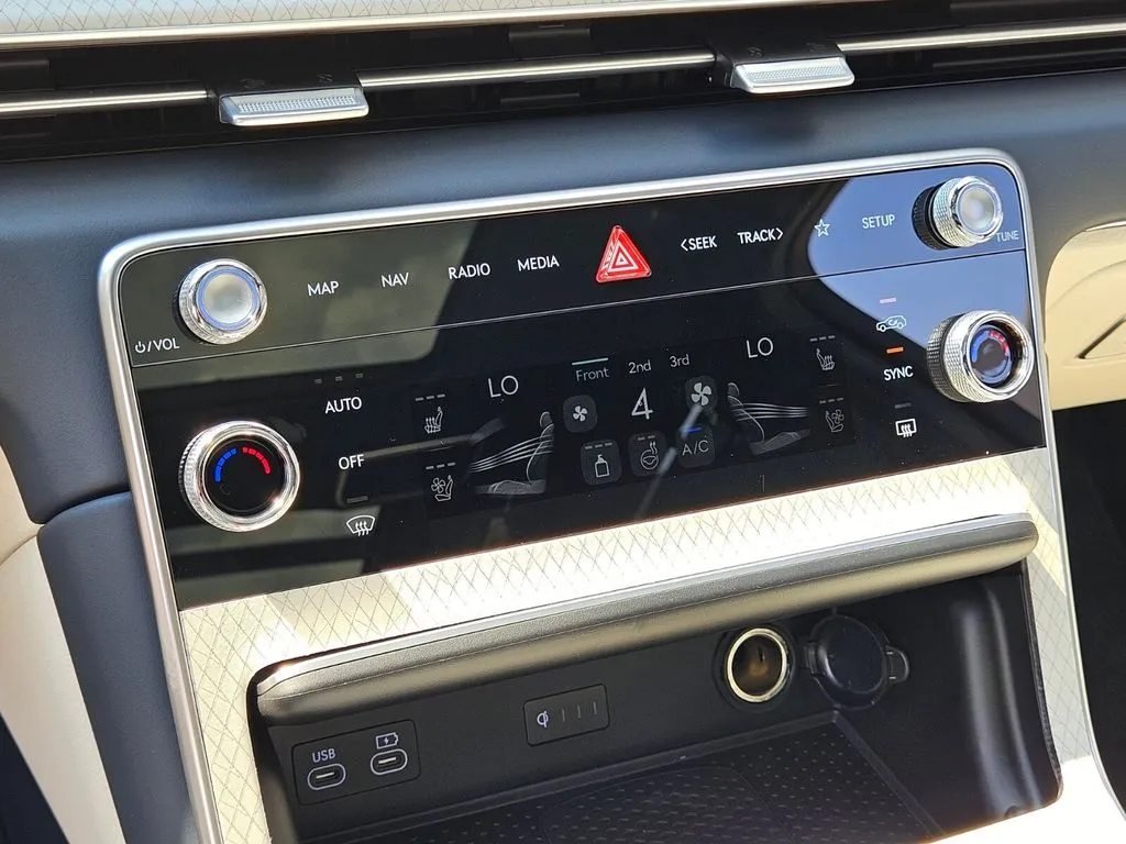 2026 GENESIS GV80 Prestige - Photo 24