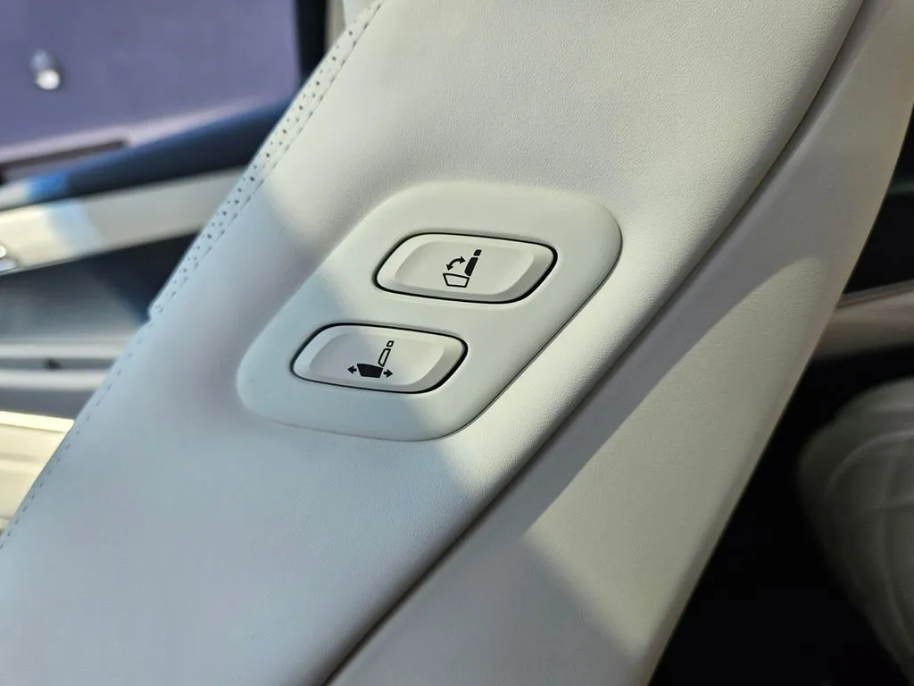 2026 GENESIS GV80 Prestige - Photo 11