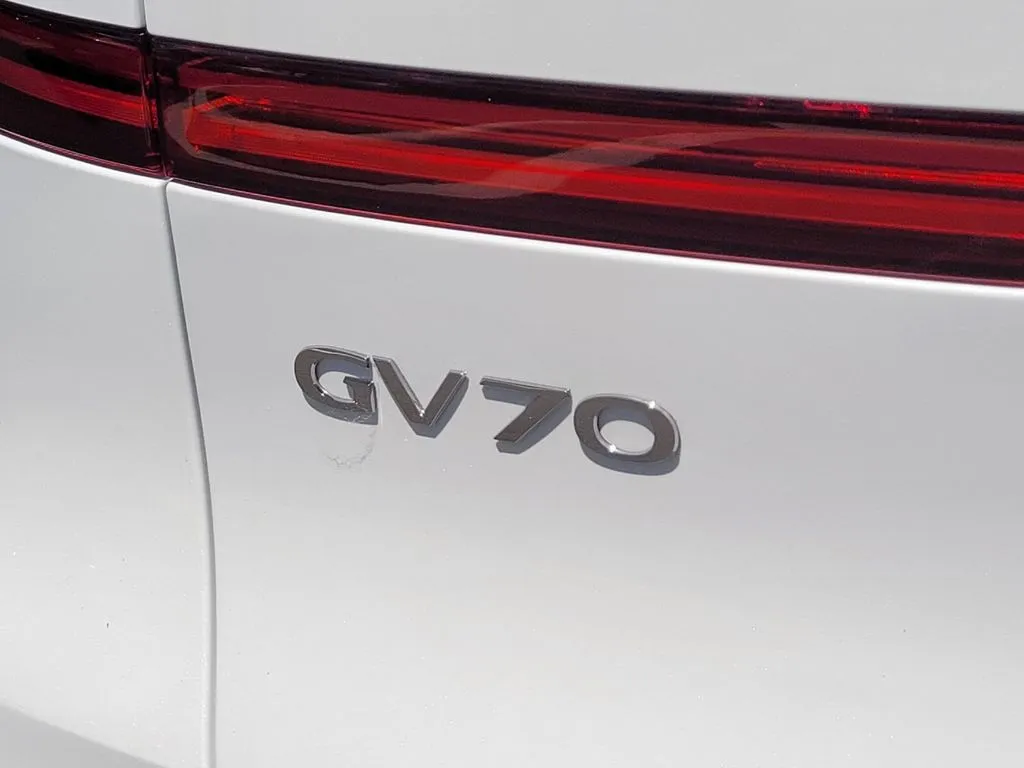2026 GENESIS GV70 Sport Prestige - Photo 10