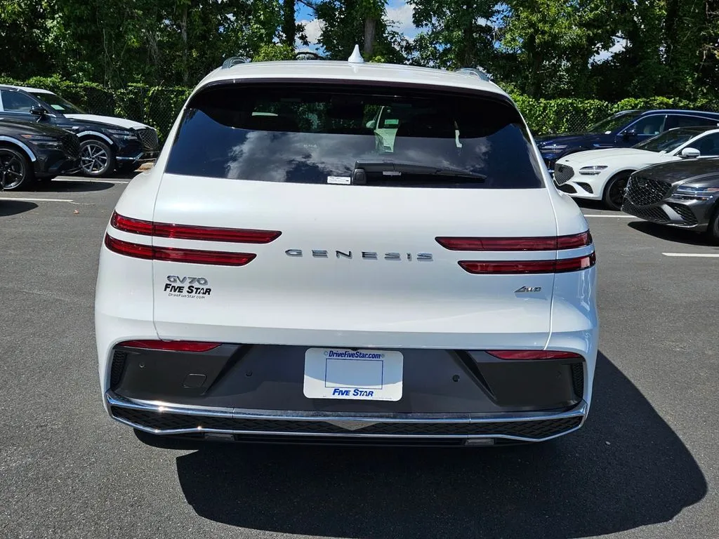 2026 GENESIS GV70 Advanced - Photo 11
