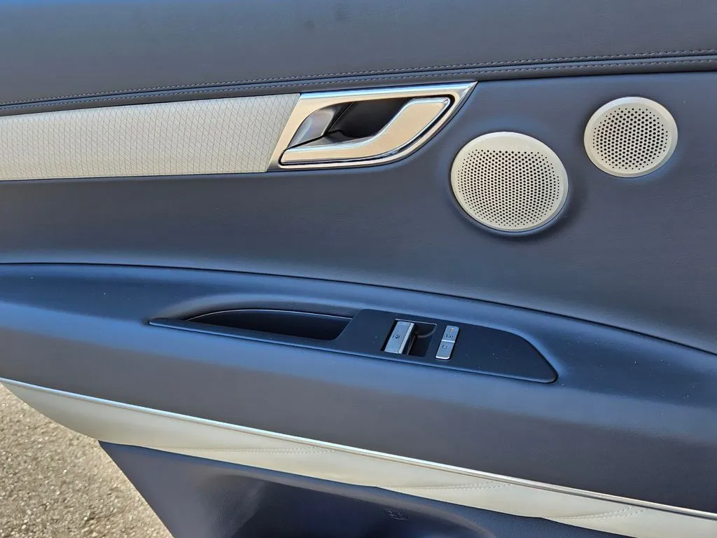 2026 GENESIS GV80 Prestige - Photo 11
