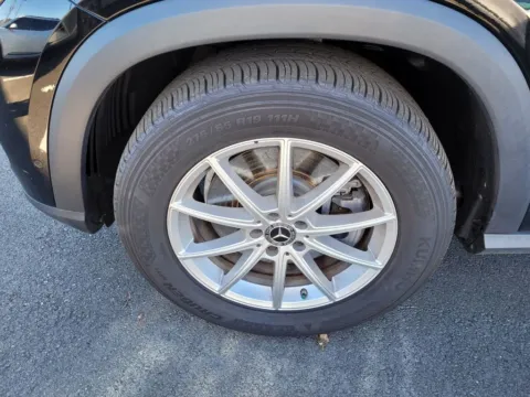 Photos of 2024 Mercedes-Benz GLE 450e for sale in Macon, GA at Genesis Macon