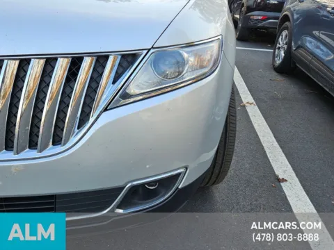 More photos of 2013 Lincoln MKX at Genesis Macon, GA