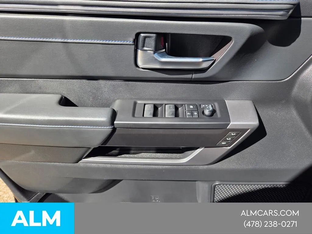 2023 Toyota Sequoia Platinum - Photo 32