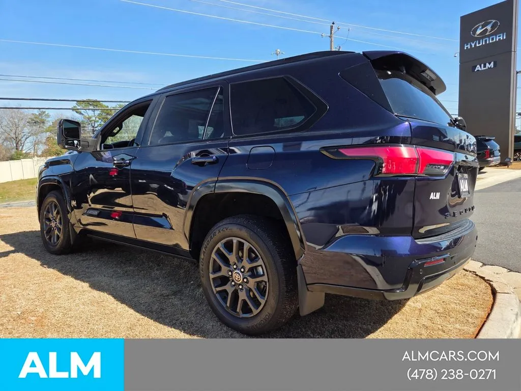 2023 Toyota Sequoia Platinum - Photo 12