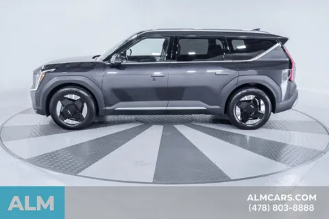 More photos of 2024 Kia EV9 Wind at Genesis Macon, GA