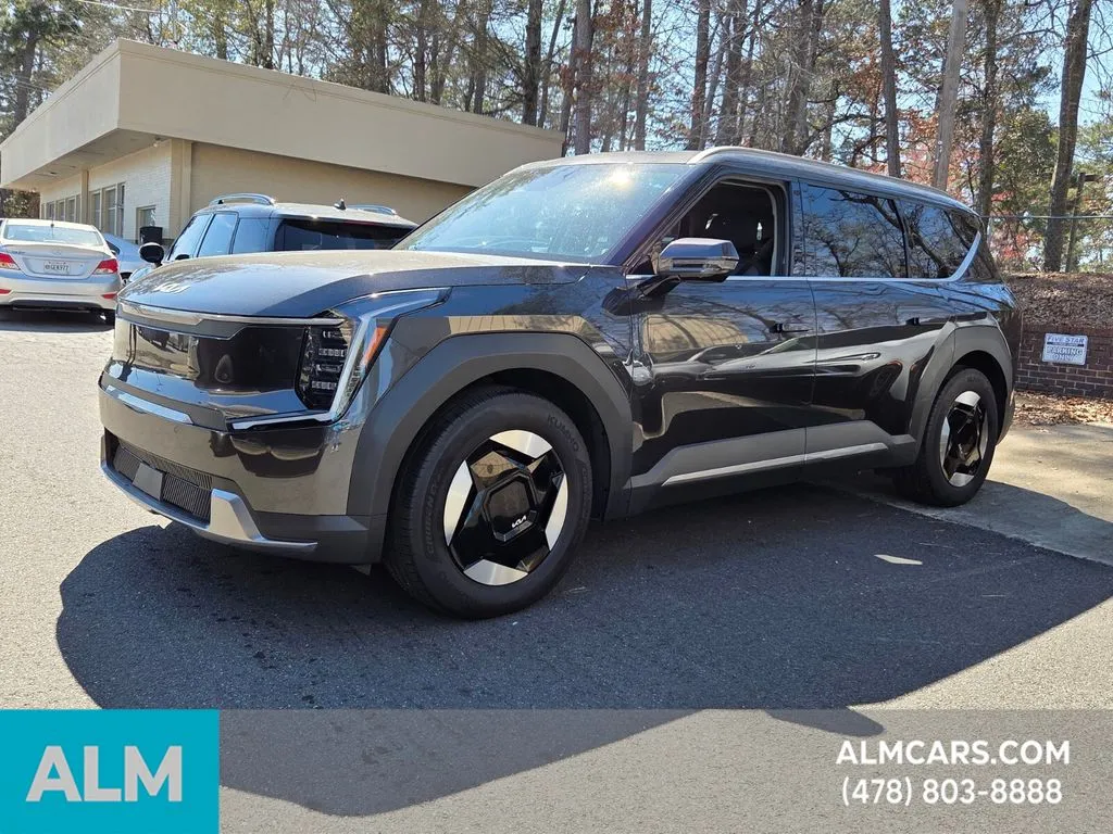 Used 2024 Kia Ev9 Wind with VIN KNDAFFS56R6031259 for sale in Lumberton, NC