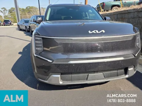 More photos of 2024 Kia EV9 Wind at Genesis Macon, GA
