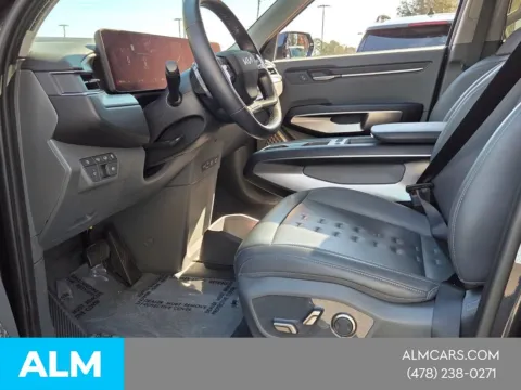 More photos of 2024 Kia EV9 Wind at Genesis Macon, GA