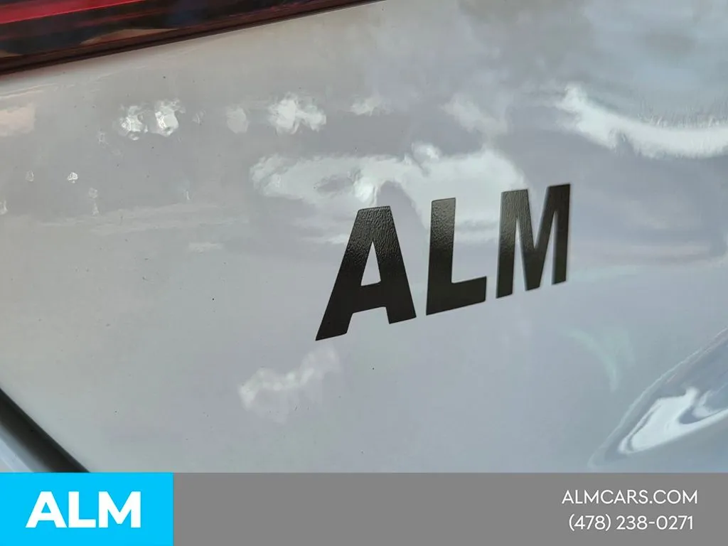 2025 Mercedes-Benz C-Class Sedan C 300 - Photo 12