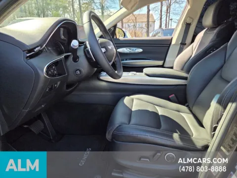 More photos of 2024 Genesis GV70 2.5T at Genesis Macon, GA