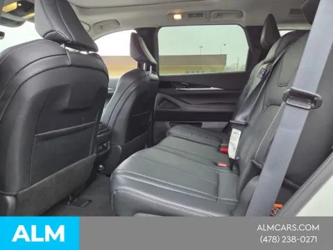 More photos of 2024 INFINITI QX60 PURE at Genesis Macon, GA