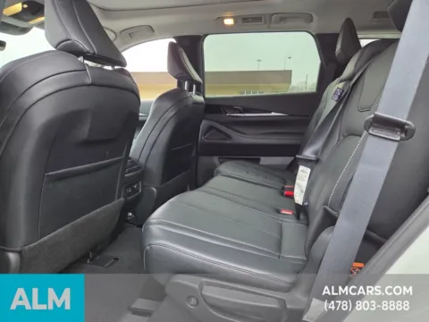 More photos of 2024 INFINITI QX60 PURE at Genesis Macon, GA