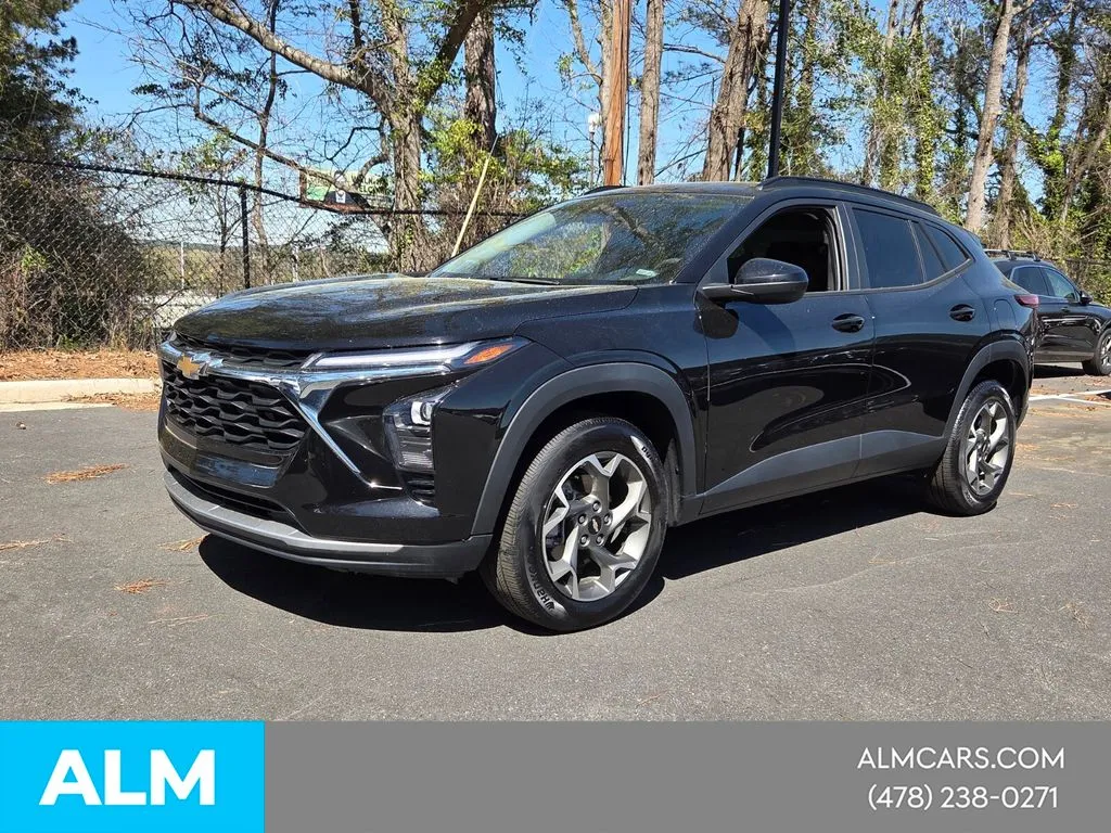 Black 2025 Chevrolet Trax LT for sale in Macon, GA