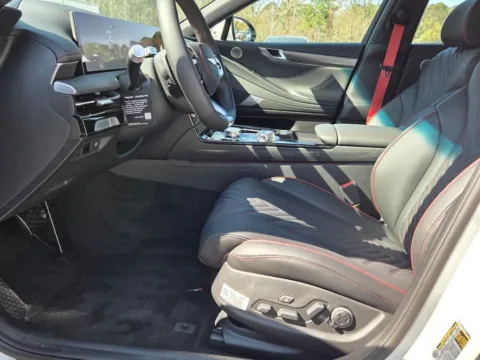 More photos of 2026 Genesis G80 2.5T at Genesis Macon, GA