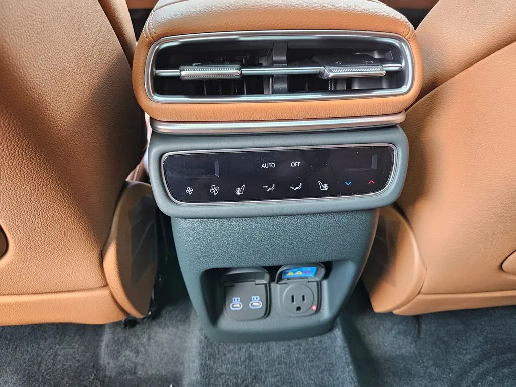 2026 GENESIS GV80 Advanced - Photo 11