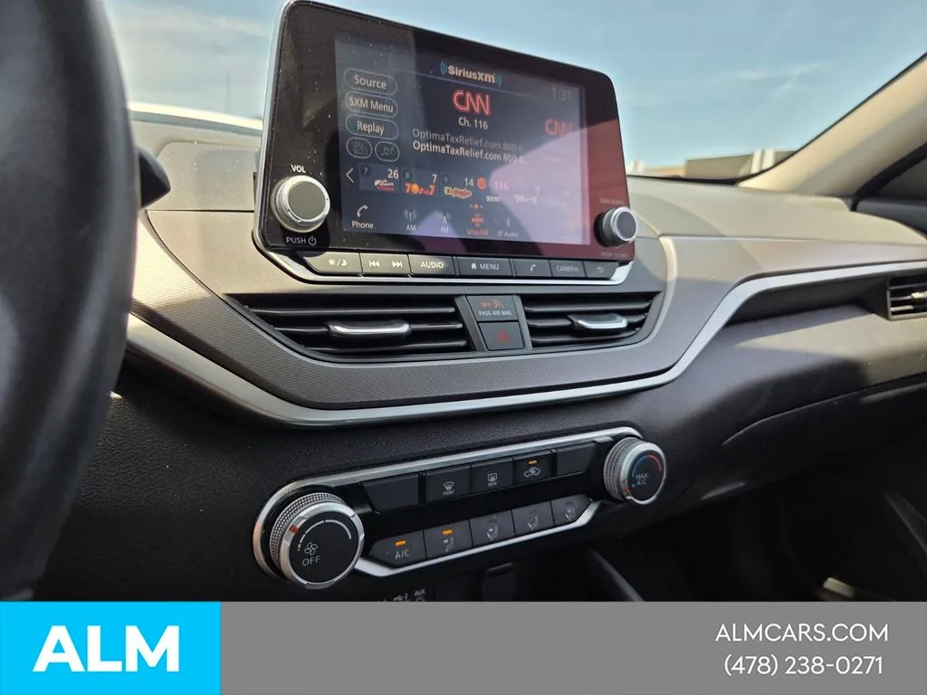 2025 Nissan Altima SR - Photo 20