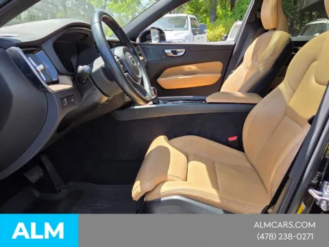 More photos of 2021 Volvo XC60 T5 Inscription at Genesis Macon, GA