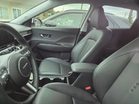 Another view of 2025 Hyundai Kona Limited for sale in Macon, GA at Genesis Macon
