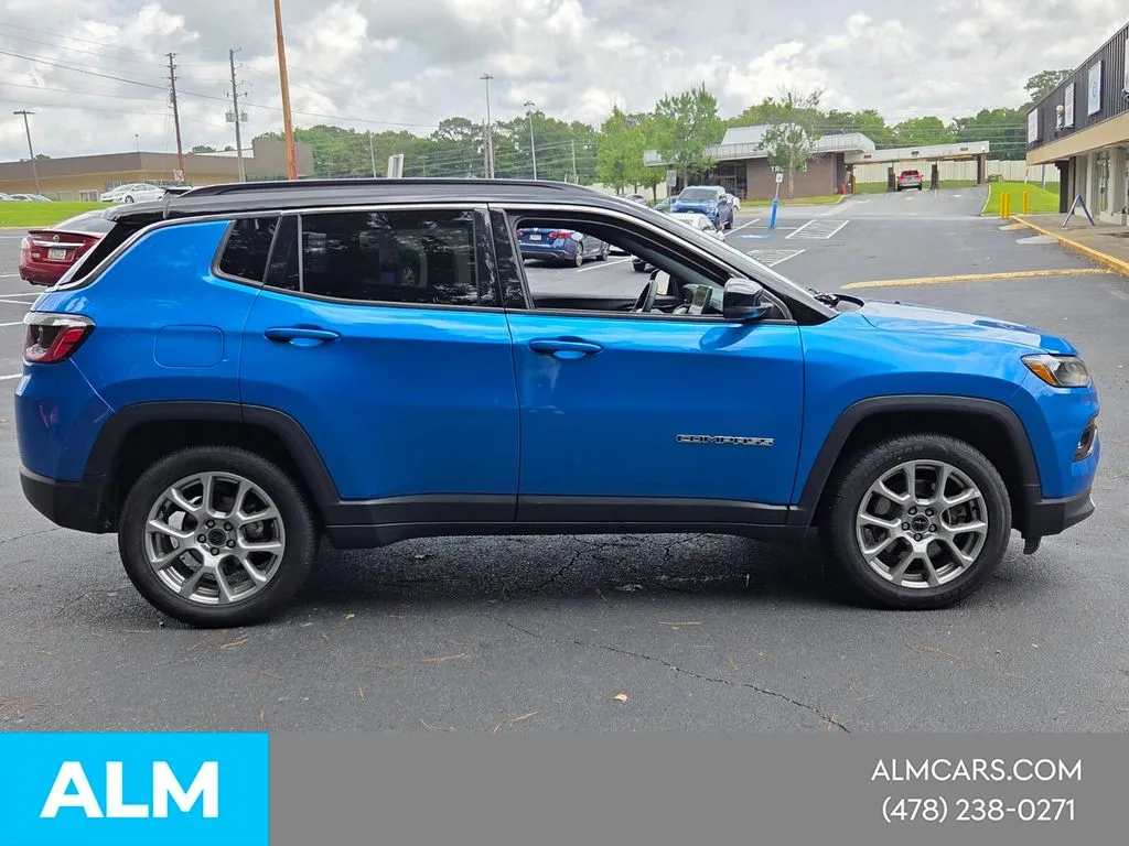 2025 Jeep Compass Limited - Photo 8