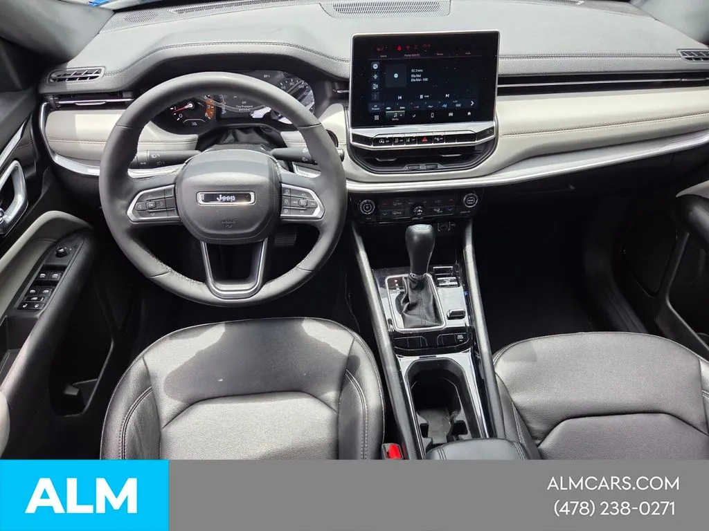 2025 Jeep Compass Limited - Photo 16