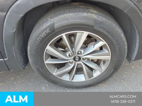 More photos of 2020 Hyundai Santa Fe SEL at Genesis Macon, GA