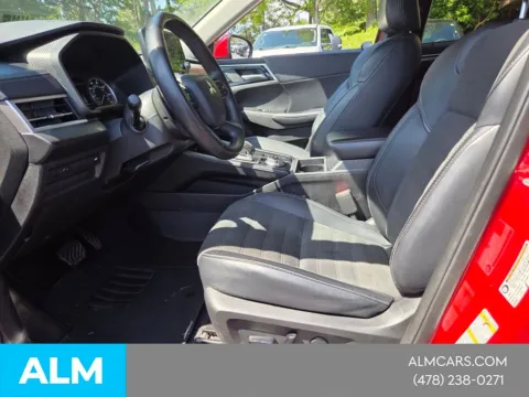 Photos of 2024 Mitsubishi Outlander SE for sale in Macon, GA at Genesis Macon