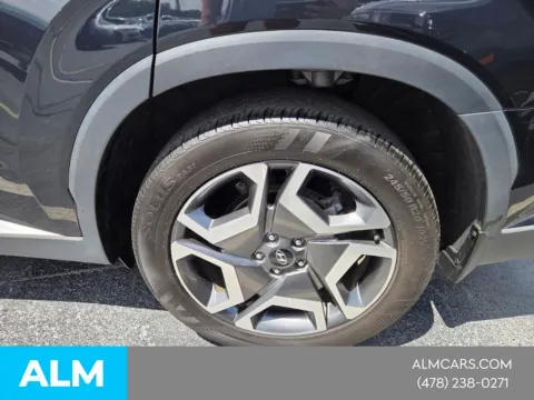 More photos of 2023 Hyundai Palisade Limited at Genesis Macon, GA