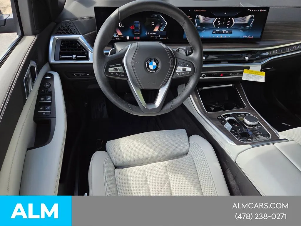 2025 BMW X5 8