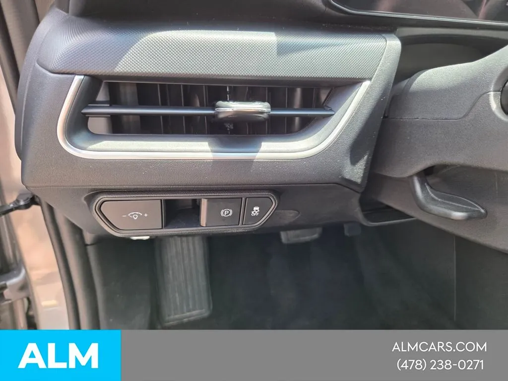 2025 Kia K4 LXS - Photo 24