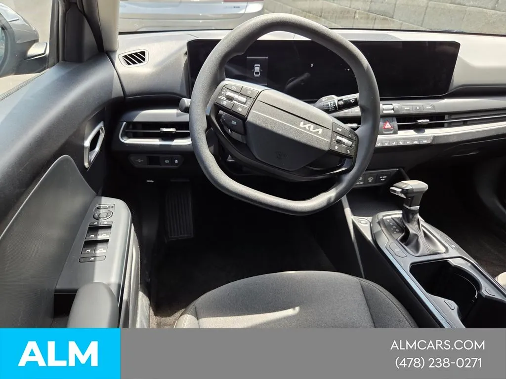 2025 Kia K4 LXS - Photo 7