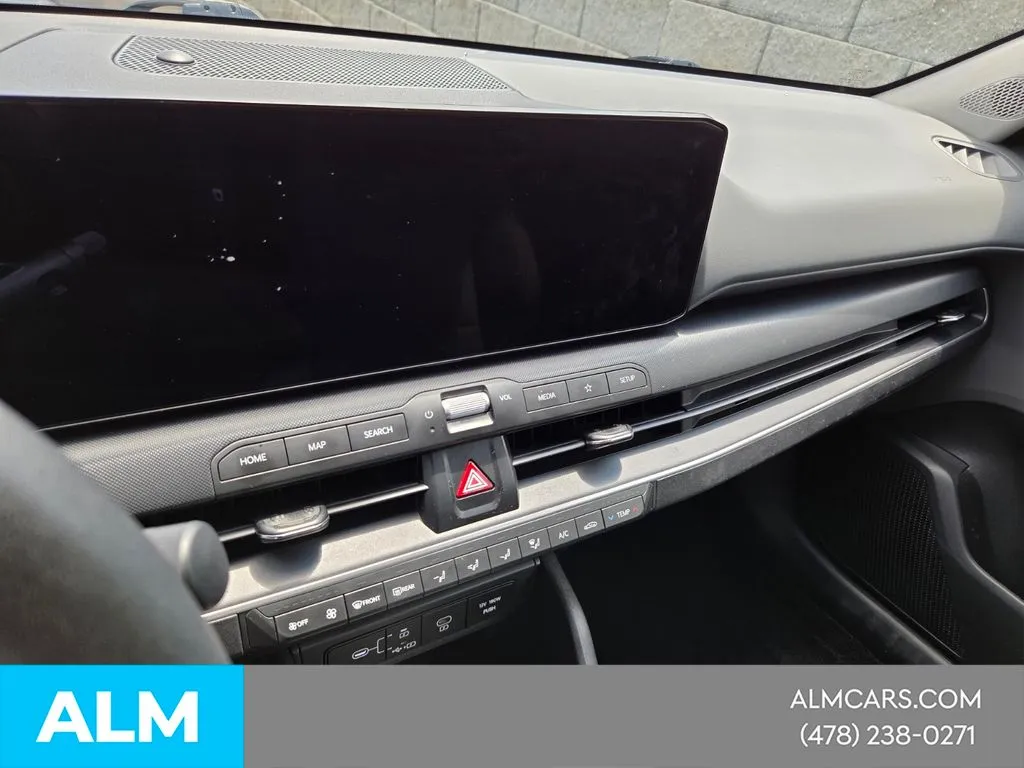 2025 Kia K4 LXS - Photo 18