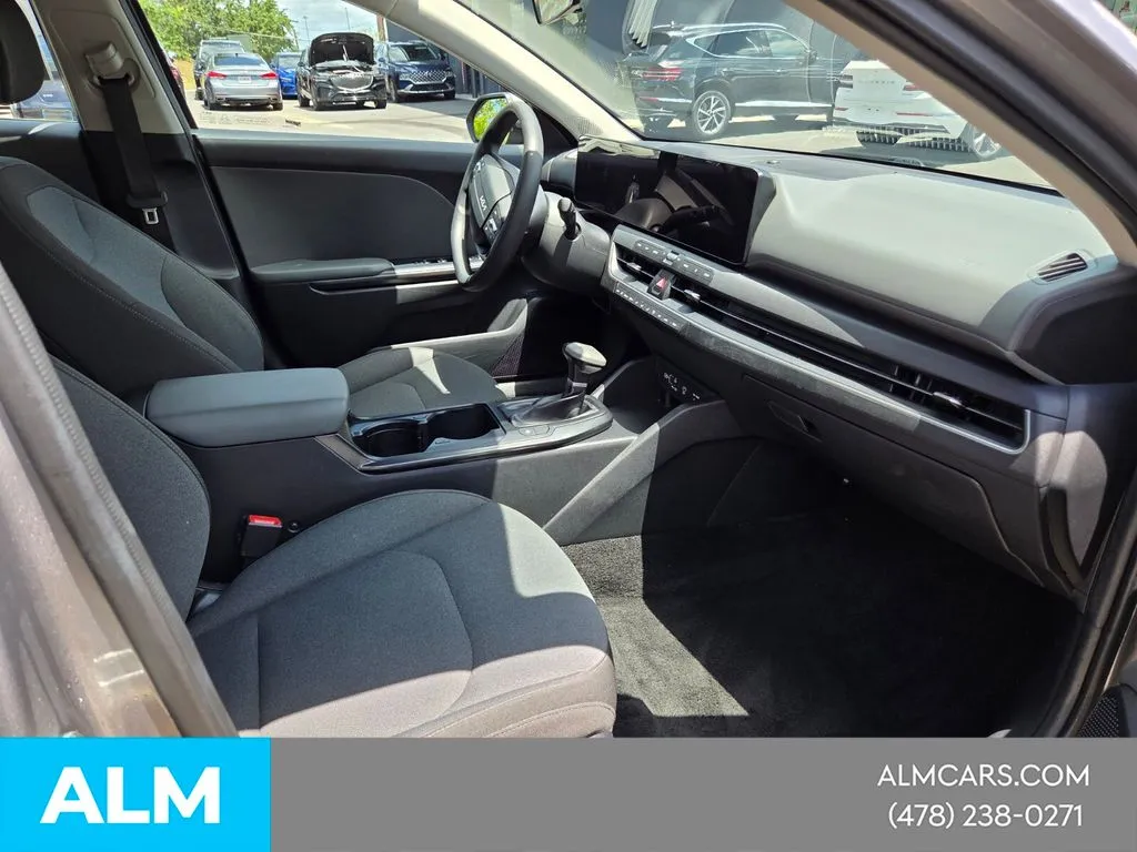 2025 Kia K4 LXS - Photo 15