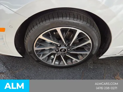 Another view of 2023 Hyundai Sonata Limited for sale in Macon, GA at Genesis Macon