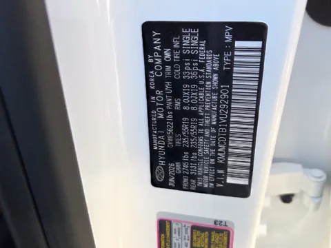 More photos of 2027 Genesis GV70 2.5T Advanced at Genesis Macon, GA